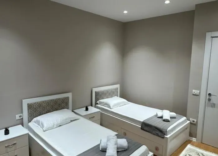 Gloria New Bazaar Apartament Tirana