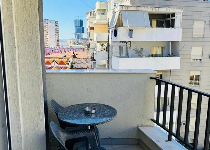 Gloria New Bazaar Apartament Tirana